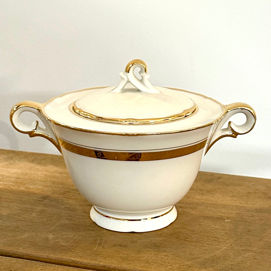 Service à café en porcelaine fine de Limoges - Circa 1960 - Blanc et or - 29 pièces