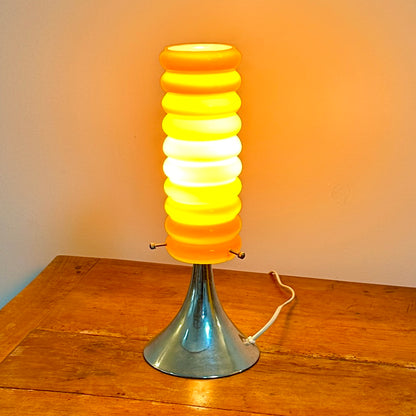 Lampe orange vintage à base tulipe chromée et abat-jour en verre